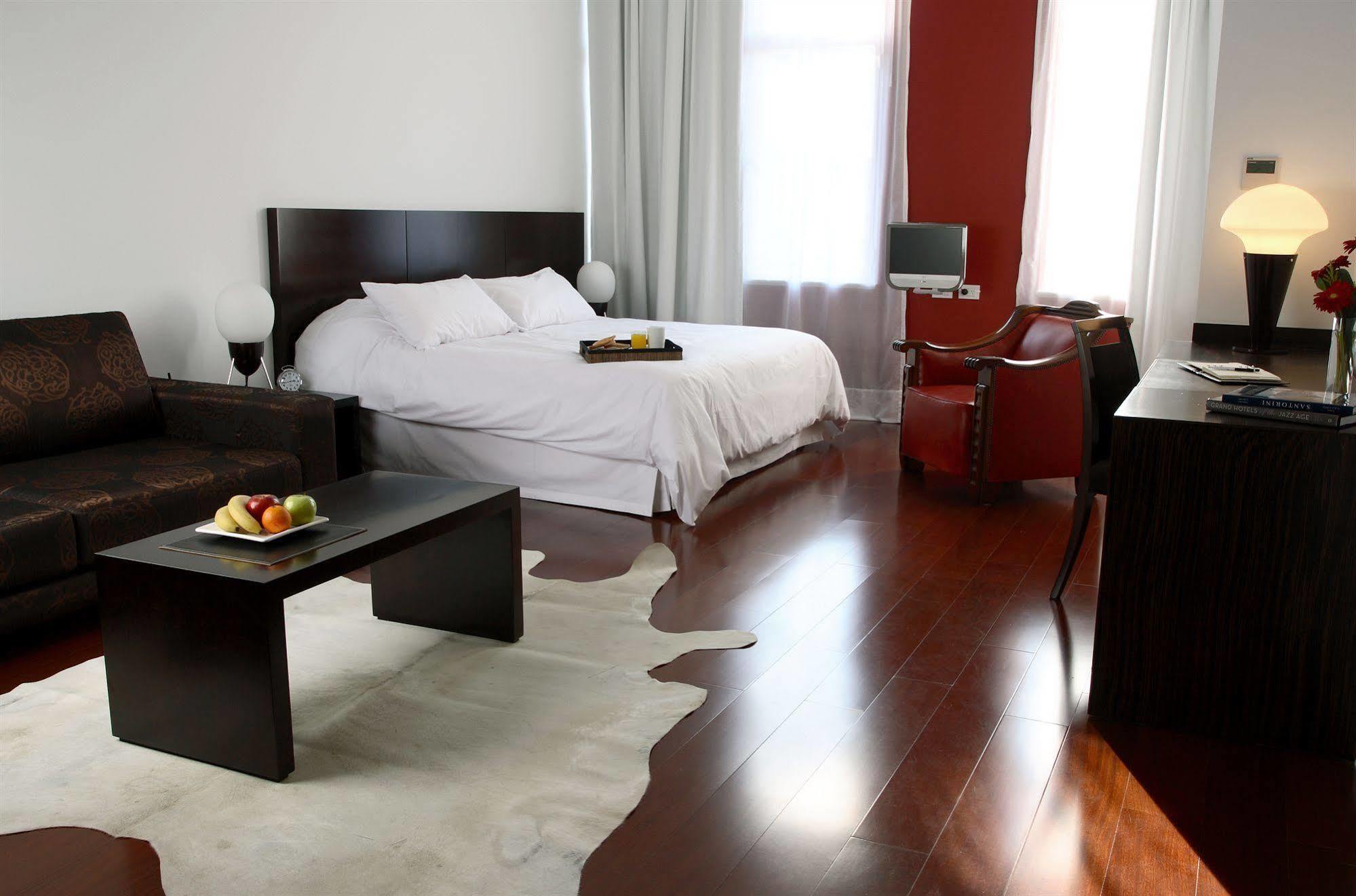 Hotel Moreno By Tay 4*